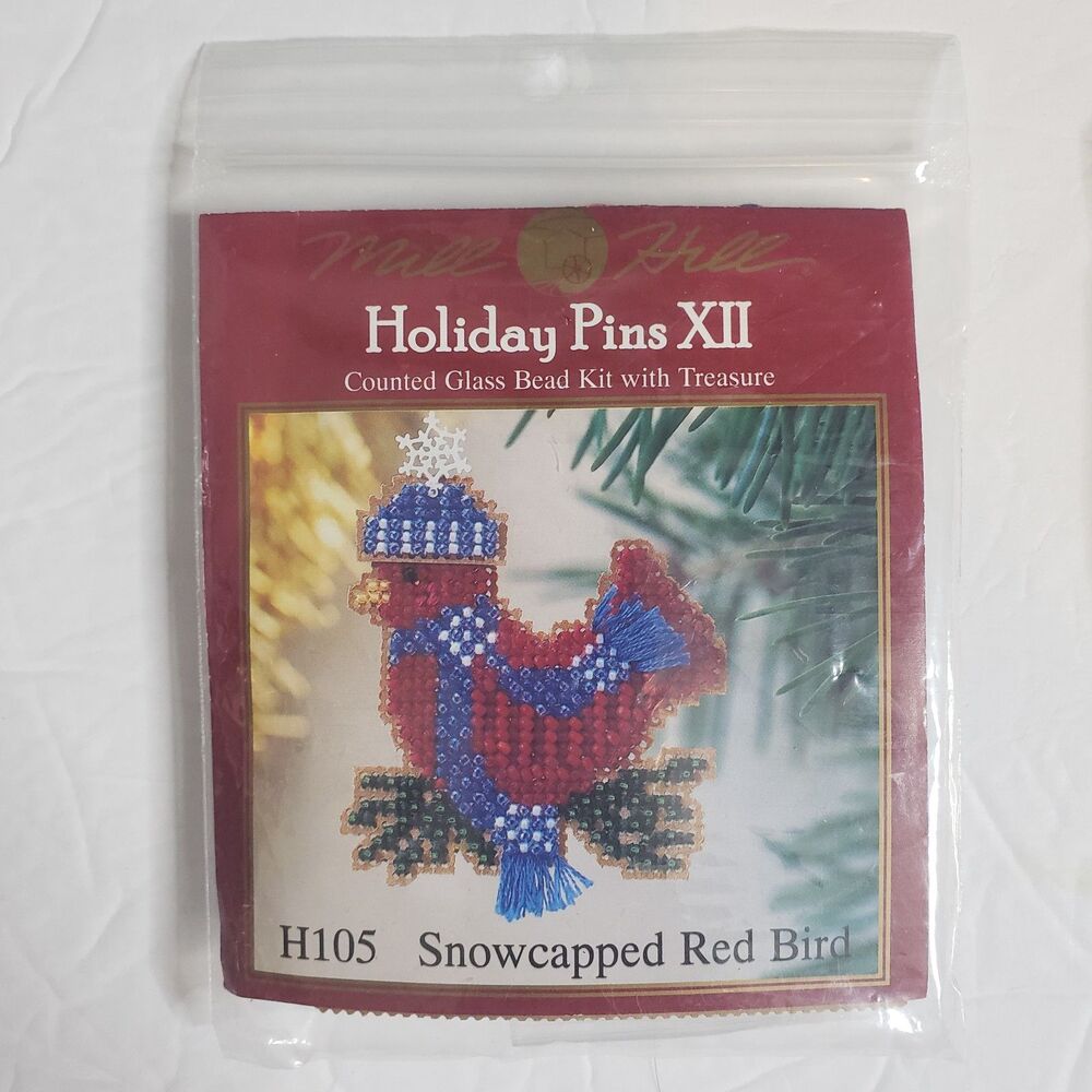 MILL HILL Holiday Pins XII H105 Snowcapped Red Bird Beaded Cross Stitch Kit NEW
